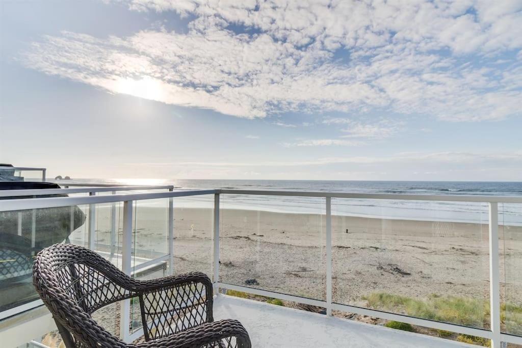 Rockaway Beach Vibes,Waterfront Oceanfront Rockaway Beach House Near Downtown,Wifi, Washer Dryer Экстерьер фото
